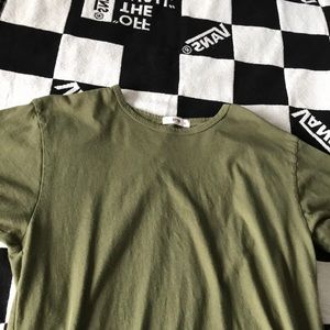 EPTM Olive / Green Distressed T-Shirt Size Medium